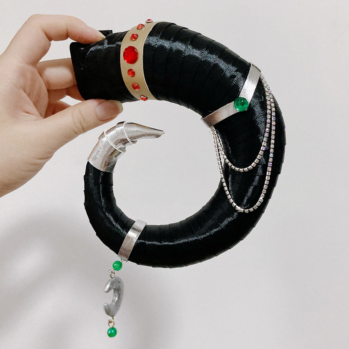 Critical Role Mollymauk Tealeaf Horn Cosplay Accessory Prop