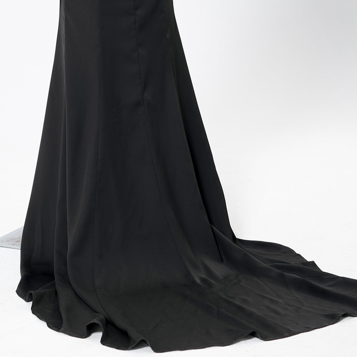 Wednesday The Addams Family(2022 TV Series) Morticia Addams Cosplay Costume